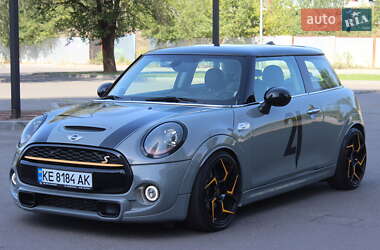 Хэтчбек MINI Cooper 2015 в 