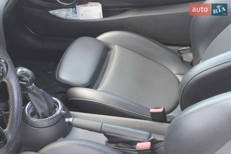 Хетчбек MINI Cooper 2015 в Дніпрі