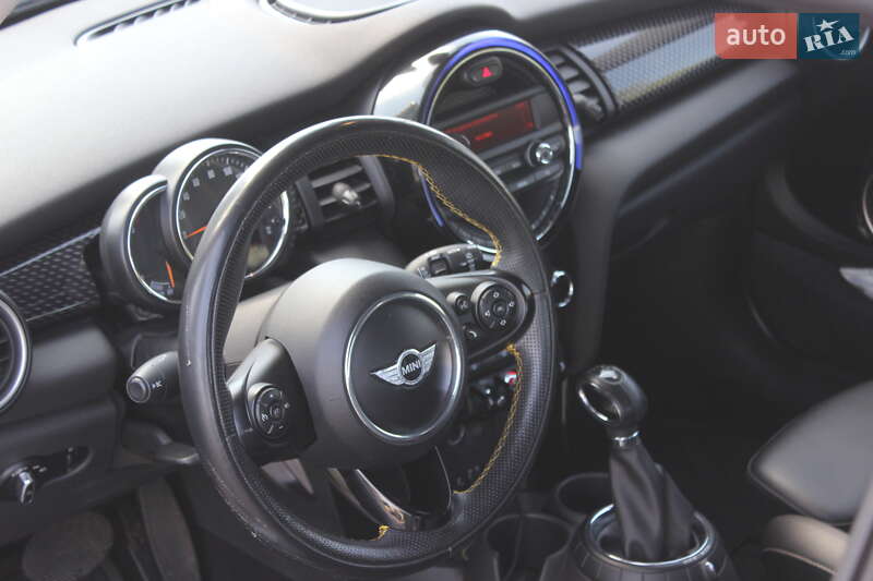 Хетчбек MINI Cooper 2015 в Дніпрі