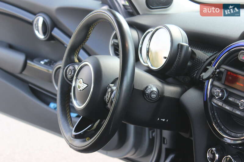 Хетчбек MINI Cooper 2015 в Дніпрі