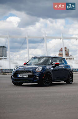Хэтчбек MINI Cooper 2015 в 