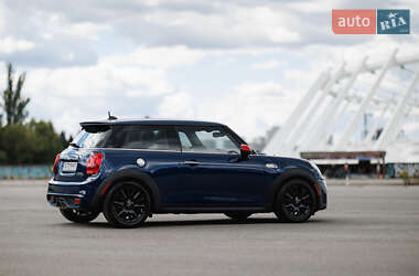 Хэтчбек MINI Cooper 2015 в 