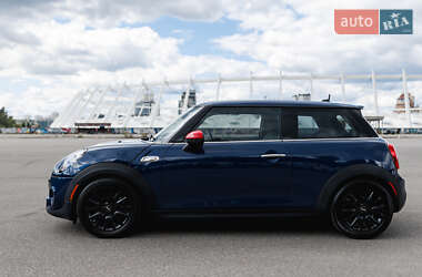 Хэтчбек MINI Cooper 2015 в 