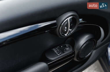 Хэтчбек MINI Cooper 2015 в 