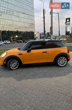 Хэтчбек MINI Cooper 2015 в 