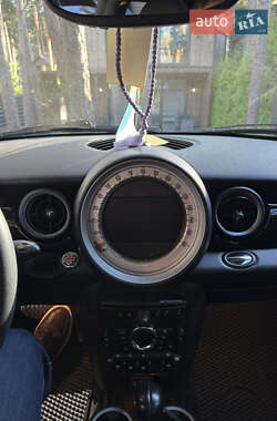 Хэтчбек MINI Cooper 2013 в 