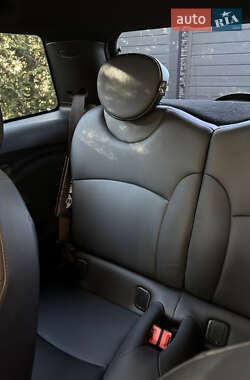 Хэтчбек MINI Cooper 2013 в 