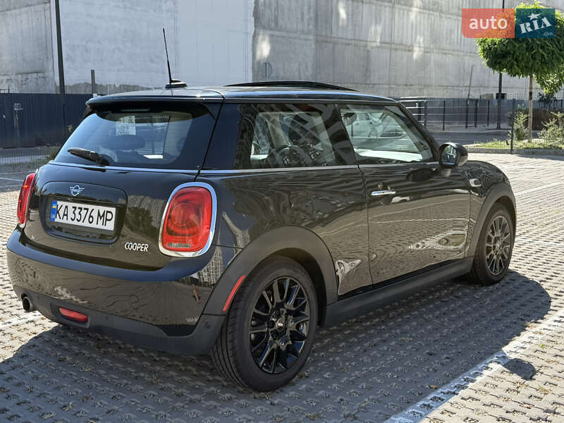 Хэтчбек MINI Cooper 2019 в Киеве