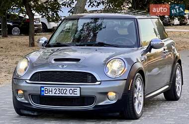 Хэтчбек MINI Cooper 2009 в 