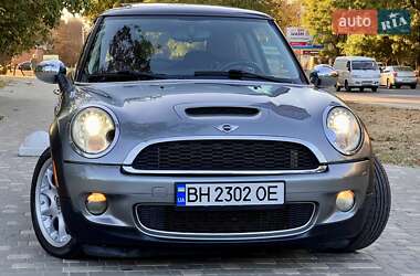 Хэтчбек MINI Cooper 2009 в 