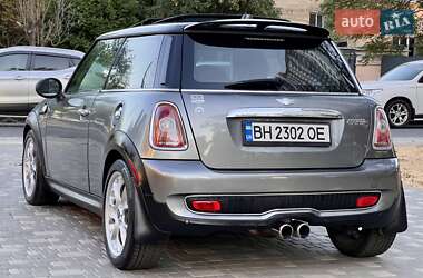 Хэтчбек MINI Cooper 2009 в 