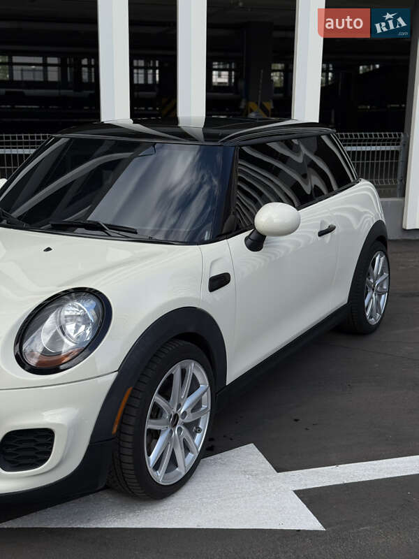 Хэтчбек MINI Cooper 2017 в Киеве фото 2 Хэтчбек MINI Cooper 2017 в Киеве
