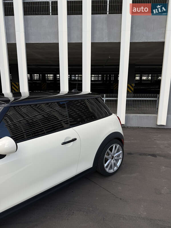Хэтчбек MINI Cooper 2017 в Киеве фото 6 Хэтчбек MINI Cooper 2017 в Киеве
