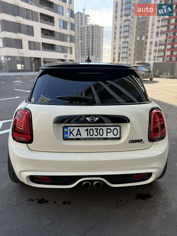 Хэтчбек MINI Cooper 2017 в Киеве фото 14 Хэтчбек MINI Cooper 2017 в Киеве