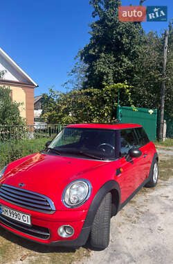 Хэтчбек MINI Cooper 2010 в Звягеле