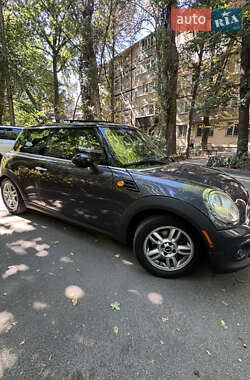 Хетчбек MINI Cooper 2013 в 