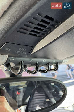 Хетчбек MINI Cooper 2013 в 