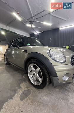 Хетчбек MINI Cooper 2008 в 