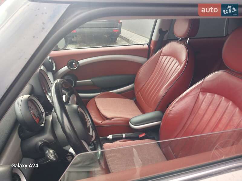 Хэтчбек MINI Cooper 2008 в Львове