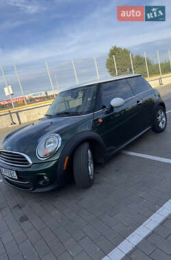 Хетчбек MINI Cooper 2012 в 