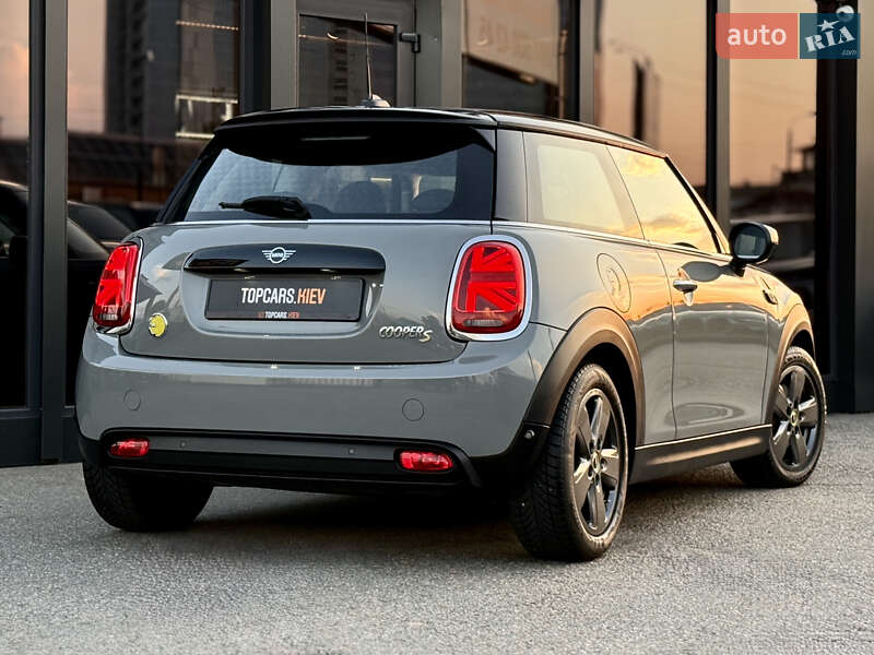 Хэтчбек MINI Cooper 2022 в Киеве