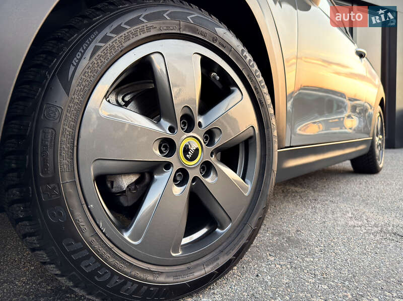 Хэтчбек MINI Cooper 2022 в Киеве