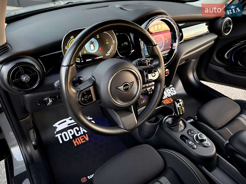 Хэтчбек MINI Cooper 2022 в Киеве