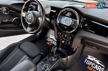 Хетчбек MINI Cooper 2022 в 