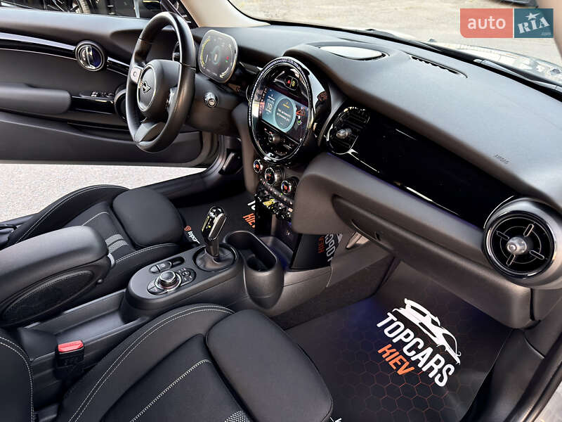 Хэтчбек MINI Cooper 2022 в Киеве