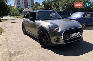 Хетчбек MINI Cooper 2017 в 