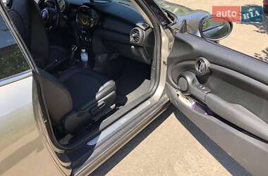 Хетчбек MINI Cooper 2017 в 