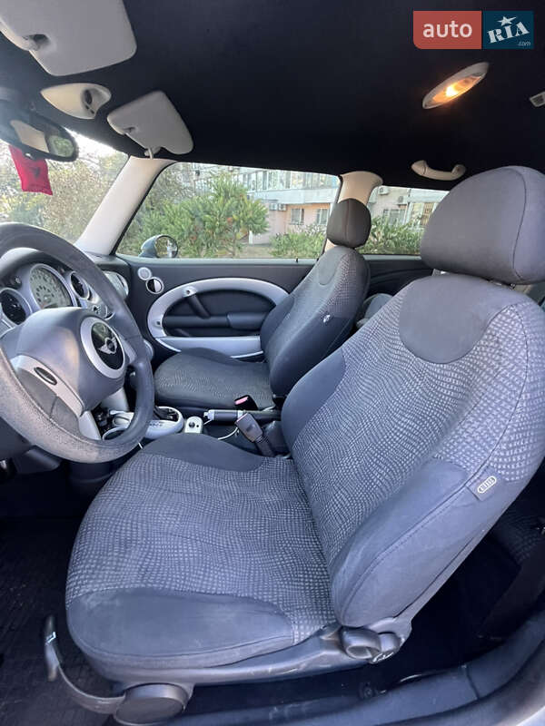 Хэтчбек MINI Cooper 2002 в Киеве