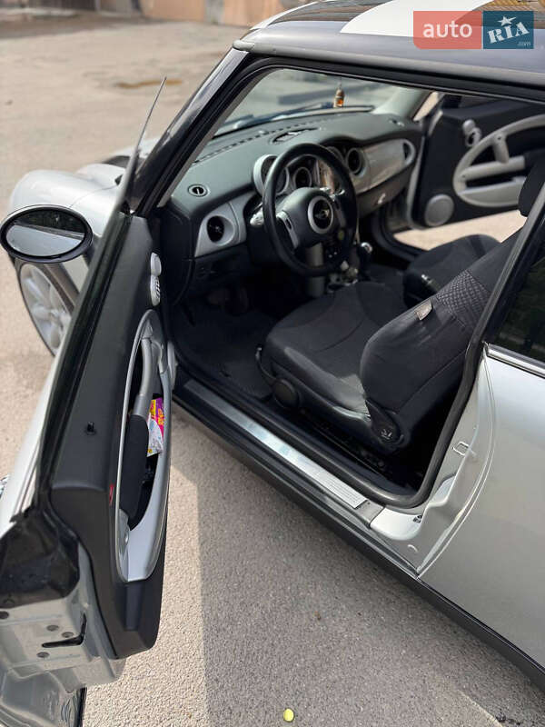 Хэтчбек MINI Cooper 2003 в Хмельницком