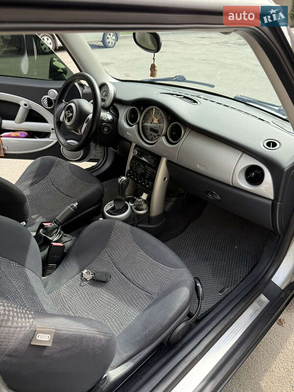 Хэтчбек MINI Cooper 2003 в Хмельницком