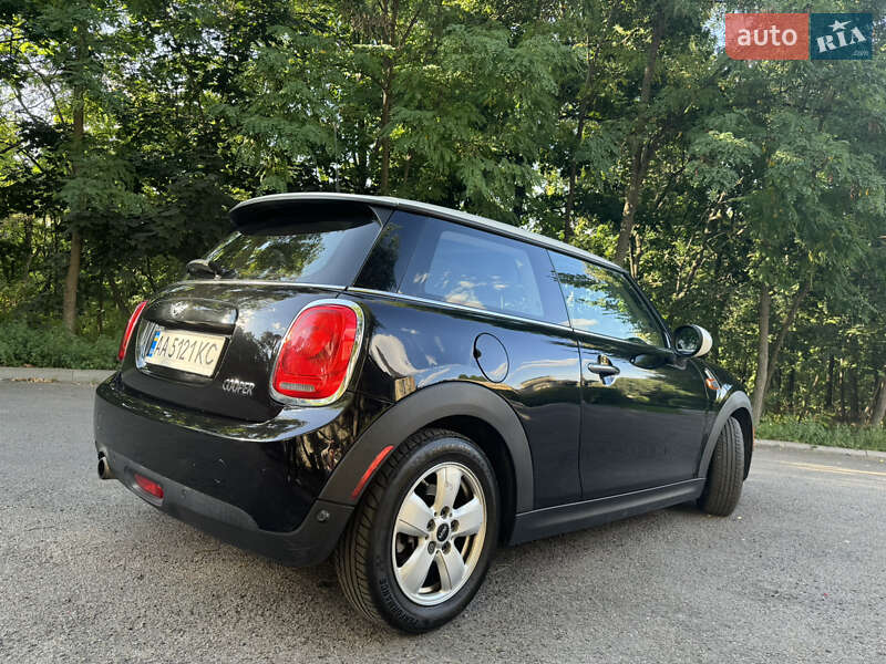 Хэтчбек MINI Cooper 2017 в Киеве фото 3 Хэтчбек MINI Cooper 2017 в Киеве