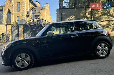 Хетчбек MINI Cooper 2017 в 