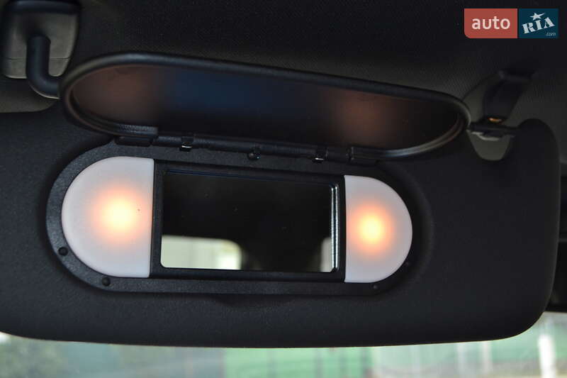 Хэтчбек MINI Cooper 2023 в Житомире фото 48 Хэтчбек MINI Cooper 2023 в Житомире