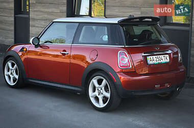 Хетчбек MINI Cooper 2011 в 