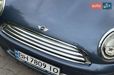 Хэтчбек MINI Cooper 2009 в 