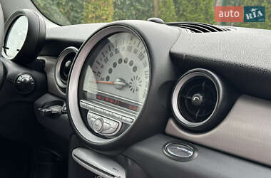 Хэтчбек MINI Cooper 2009 в 