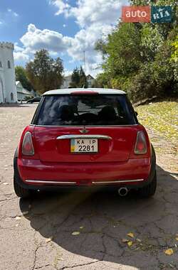 Хэтчбек MINI Cooper 2005 в 