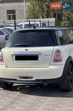 Хэтчбек MINI Cooper 2013 в 