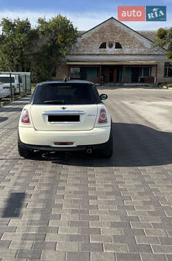 Хэтчбек MINI Cooper 2013 в 