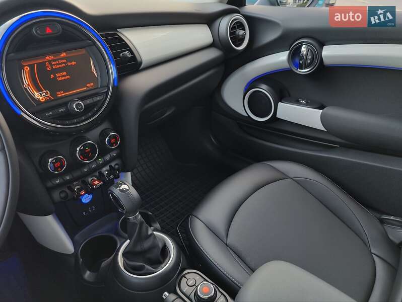Хэтчбек MINI Cooper 2016 в Киеве фото 27 Хэтчбек MINI Cooper 2016 в Киеве