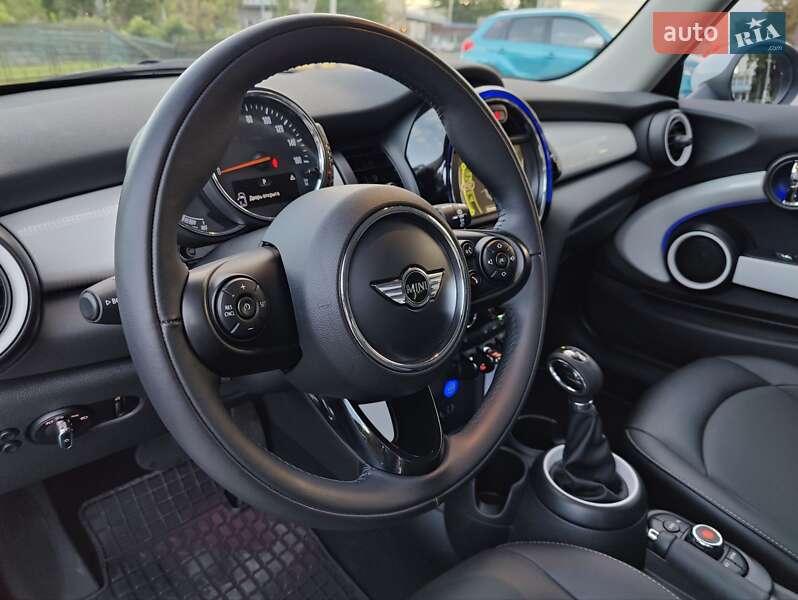 Хэтчбек MINI Cooper 2016 в Киеве фото 37 Хэтчбек MINI Cooper 2016 в Киеве