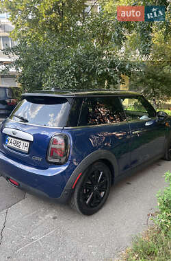 Хетчбек MINI Cooper 2014 в 