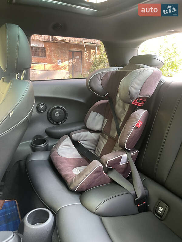 Хэтчбек MINI Cooper 2014 в Киеве