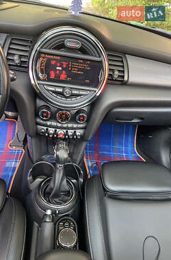 Хетчбек MINI Cooper 2014 в 