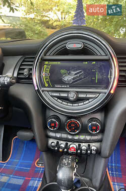 Хетчбек MINI Cooper 2014 в 