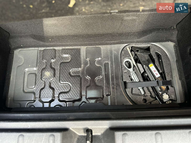 Хэтчбек MINI Cooper 2016 в Львове